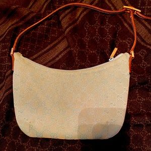 Iridescent Gucci shoulder bag